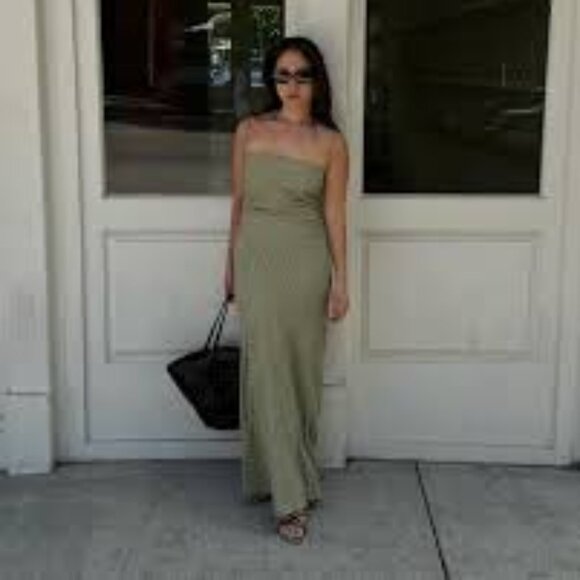 Rosas khaki dress by Faithfull the brand - Picture 1 of 12